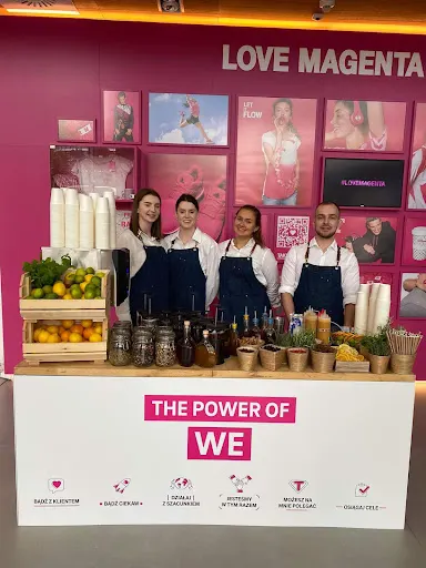 Mobilny Barista / bar kawowy na event / bar z gorącą czekolada/ lody na event / bar ze świeżymi sokami